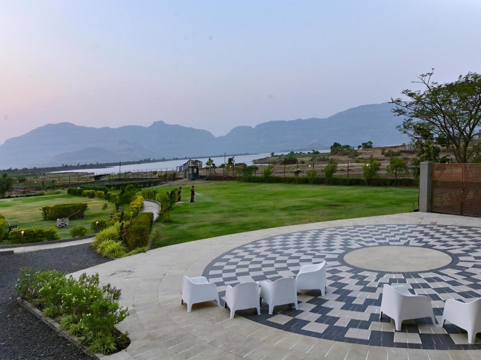 Saj By The Lake, Malshej Ghat Bagian luar foto